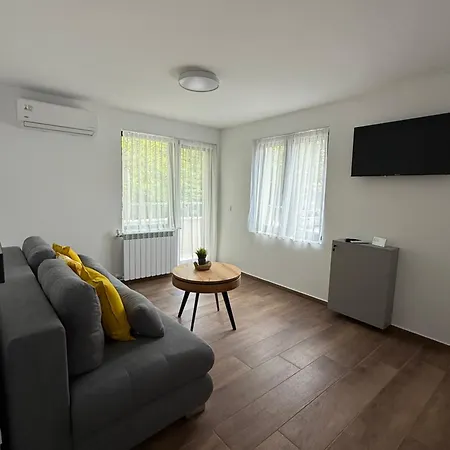 Gorna Banya Luxury Апартамент София